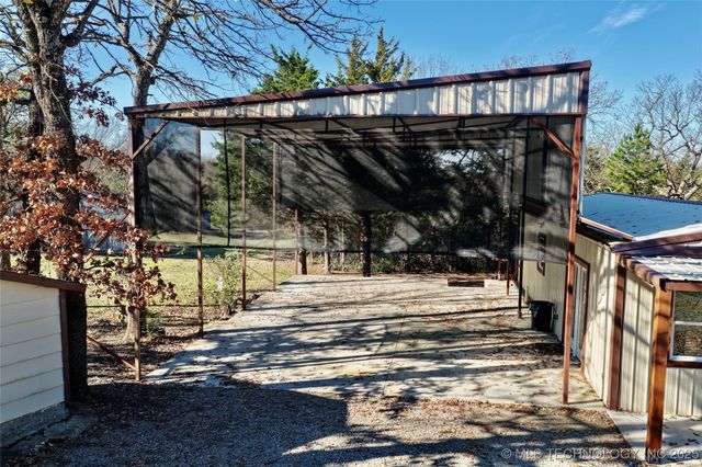 233 Betty Road, Eufaula, OK 74432