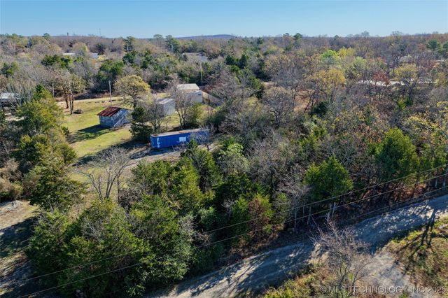 233 Betty Road, Eufaula, OK 74432