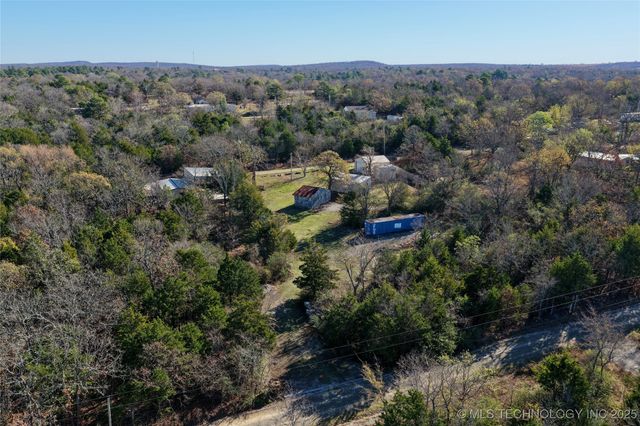 233 Betty Road, Eufaula, OK 74432