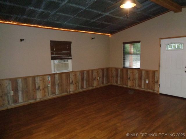233 Betty Road, Eufaula, OK 74432