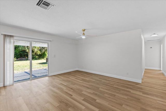 8379 SE Camellia Drive, Hobe Sound, FL 33455