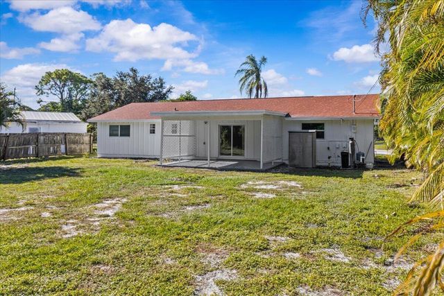 8379 SE Camellia Drive, Hobe Sound, FL 33455