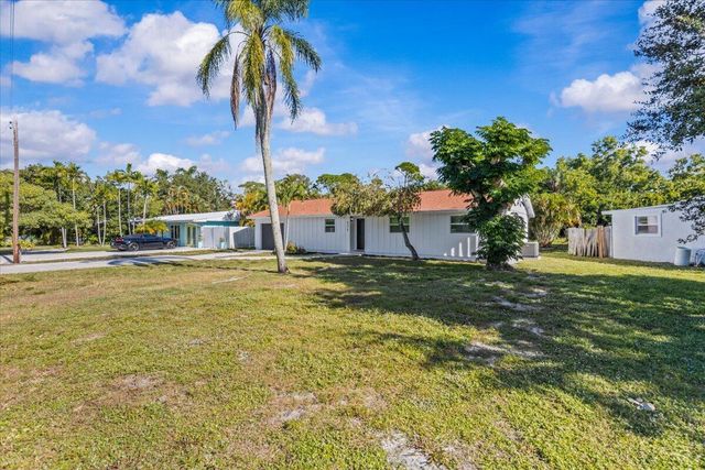 8379 SE Camellia Drive, Hobe Sound, FL 33455