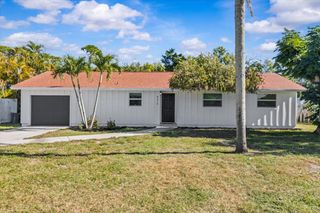 8379 SE Camellia Drive, Hobe Sound, FL 33455