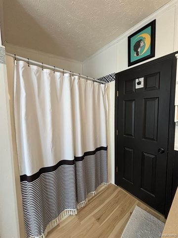 195 Apollo, Flushing, MI 48433