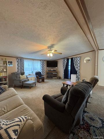 195 Apollo, Flushing, MI 48433