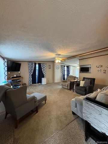 195 Apollo, Flushing, MI 48433