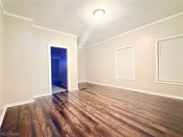 1147 Newton Street, Akron, OH 44305