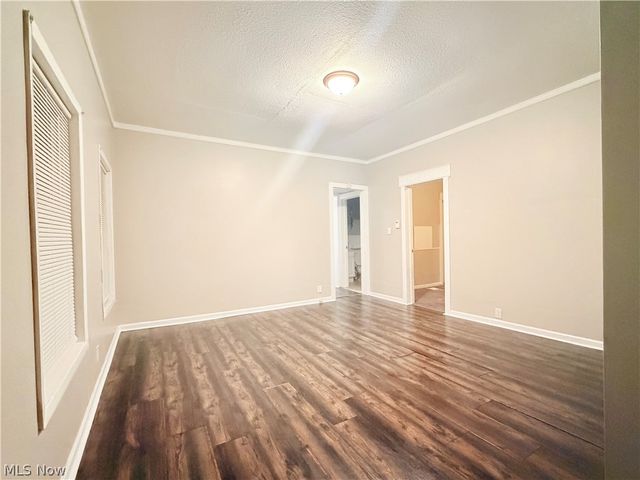 1147 Newton Street, Akron, OH 44305