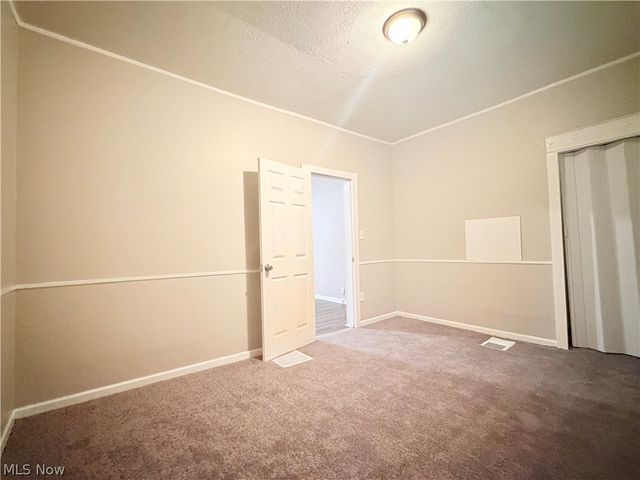 1147 Newton Street, Akron, OH 44305