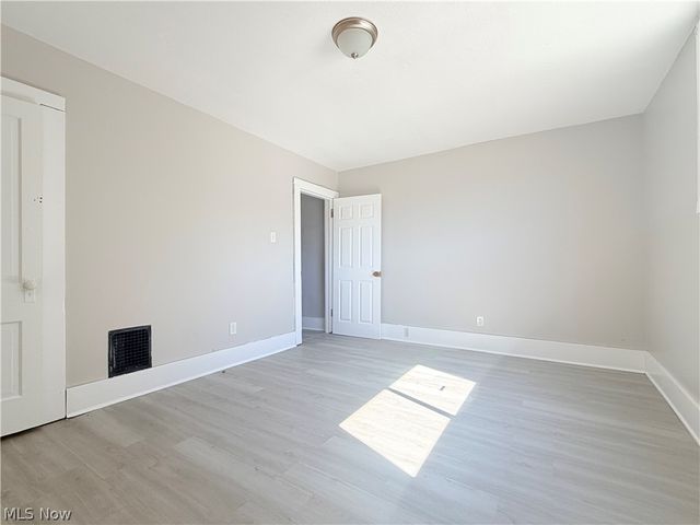 1147 Newton Street, Akron, OH 44305