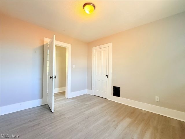 1147 Newton Street, Akron, OH 44305