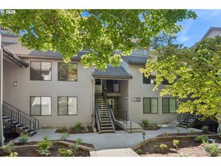 4000 CARMAN Dr 47, Lake Oswego, OR 97035