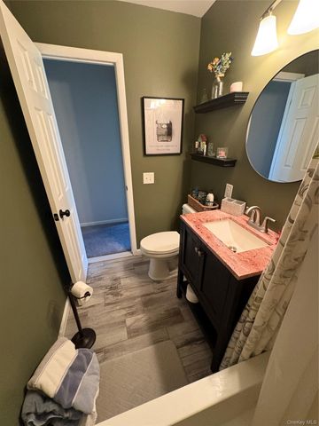 600 Commons Way E, Fishkill, NY 12524