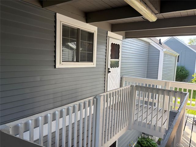 600 Commons Way E, Fishkill, NY 12524