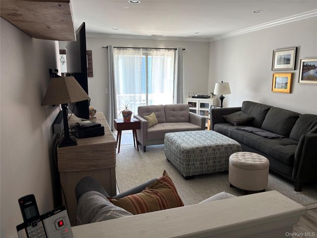 600 Commons Way E, Fishkill, NY 12524