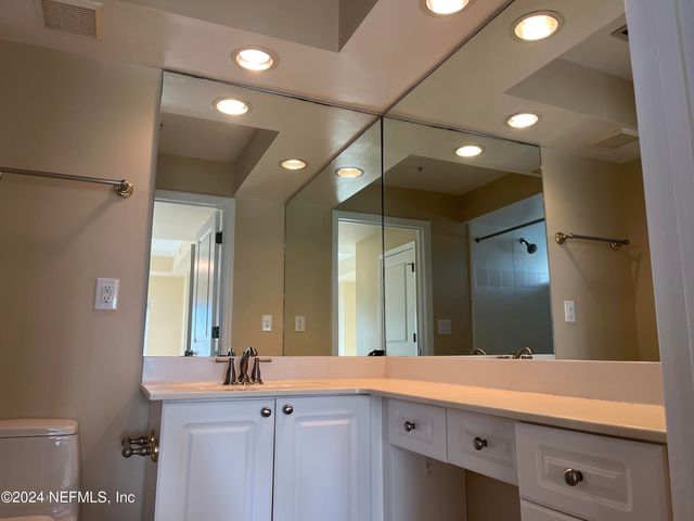 400 E BAY Street 402, Jacksonville, FL 32202