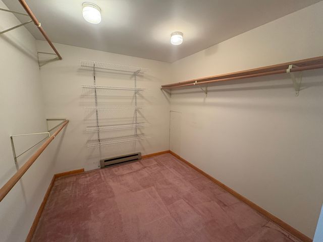 2 Cambridge Court, East Haven, CT 06512