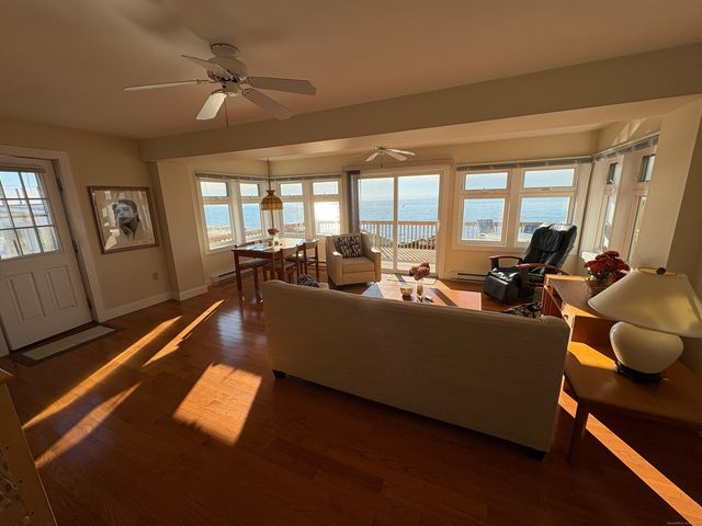 2 Cambridge Court, East Haven, CT 06512