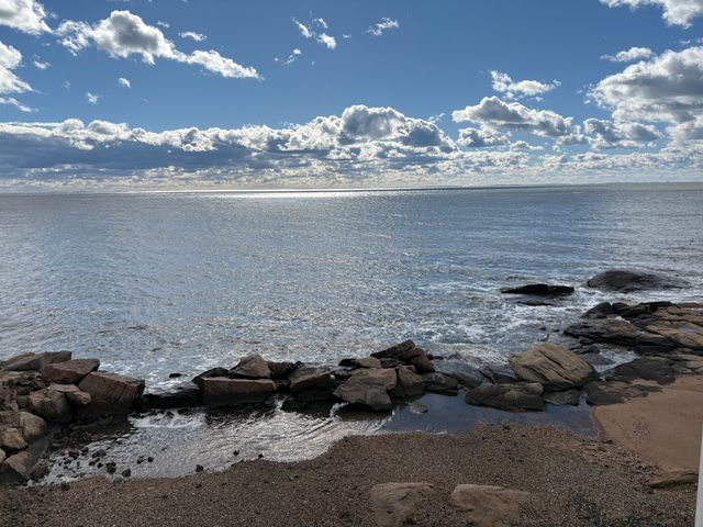 2 Cambridge Court, East Haven, CT 06512