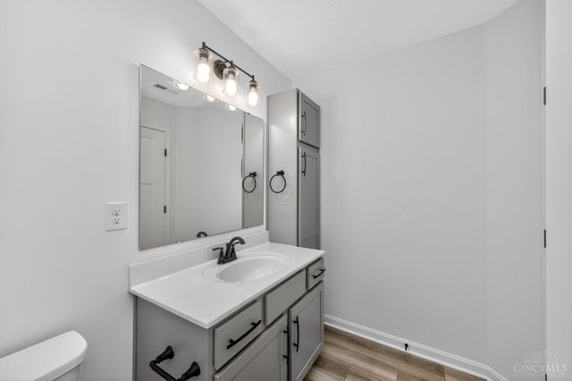 4425 Waters Edge Lane, Turtle Creek Twp, OH 45036
