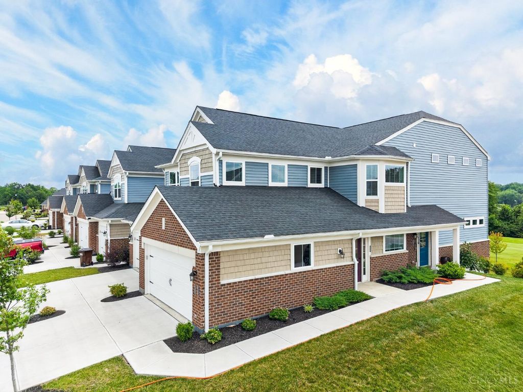 4425 Waters Edge Lane, Turtle Creek Twp, OH 45036