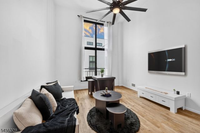 518 Gregory Ave 425 425, Weehawken Twp., NJ 07086