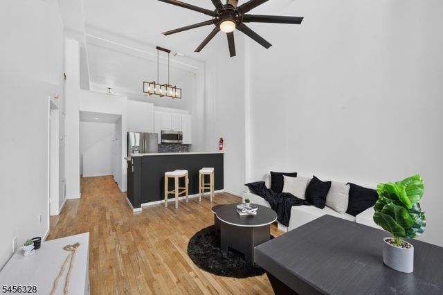 518 Gregory Ave 425 425, Weehawken Twp., NJ 07086