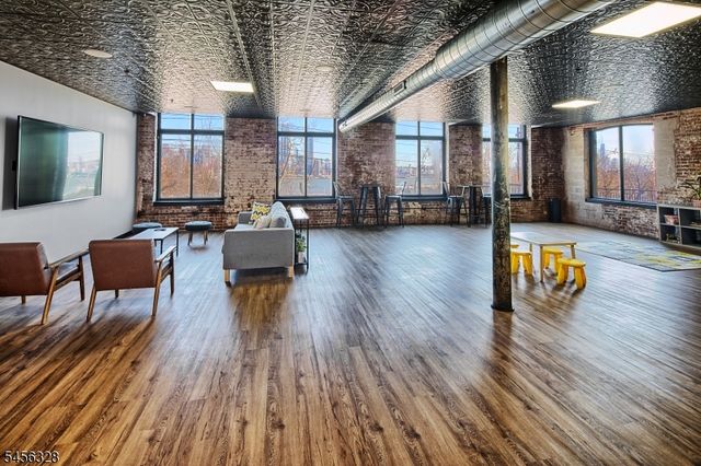518 Gregory Ave 425 425, Weehawken Twp., NJ 07086