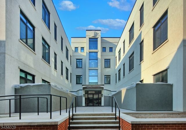 518 Gregory Ave 425 425, Weehawken Twp., NJ 07086