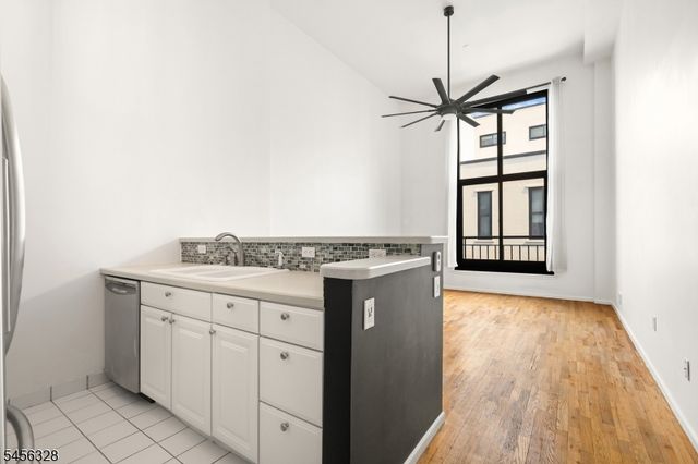 518 Gregory Ave 425 425, Weehawken Twp., NJ 07086