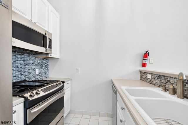 518 Gregory Ave 425 425, Weehawken Twp., NJ 07086
