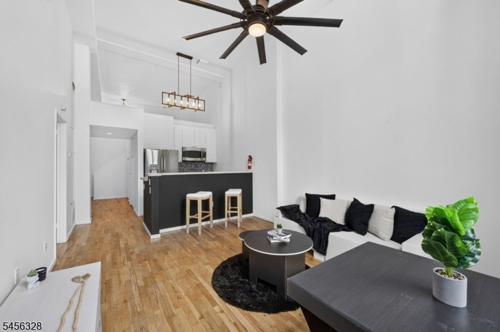 518 Gregory Ave 425 425, Weehawken Twp., NJ 07086 — photo 3