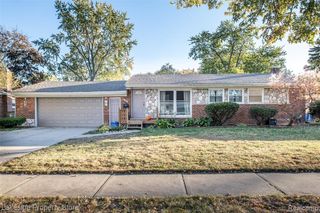 23636 Whitley Drive, Clinton Township, MI 48035