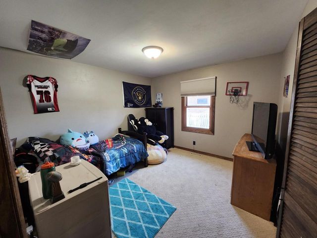 25201 Kickapoo DRIVE, Kansasville, WI 53139