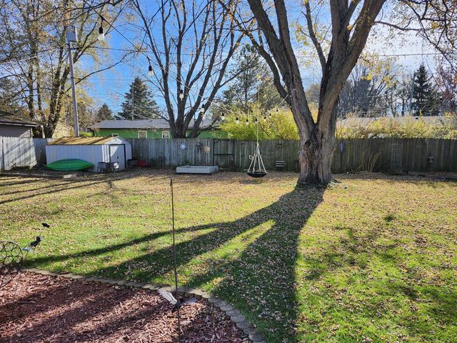 25201 Kickapoo DRIVE, Kansasville, WI 53139