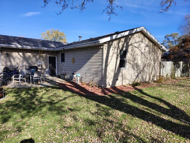 25201 Kickapoo DRIVE, Kansasville, WI 53139