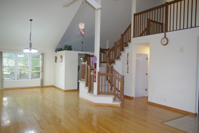 2544 live oak Lane, Buffalo Grove, IL 60089