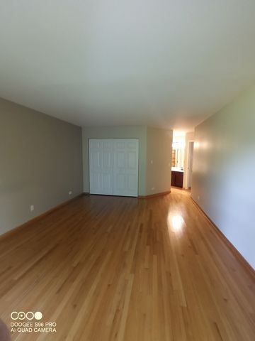 2544 live oak Lane, Buffalo Grove, IL 60089