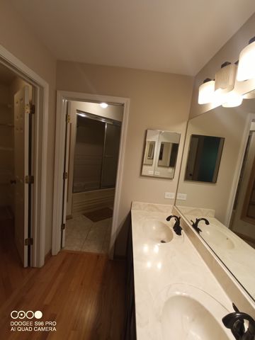 2544 live oak Lane, Buffalo Grove, IL 60089