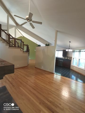 2544 live oak Lane, Buffalo Grove, IL 60089