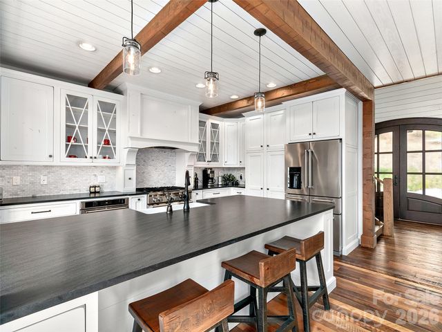 2670 Sleepy Hollow Drive, Waynesville, NC 28785