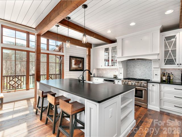 2670 Sleepy Hollow Drive, Waynesville, NC 28785