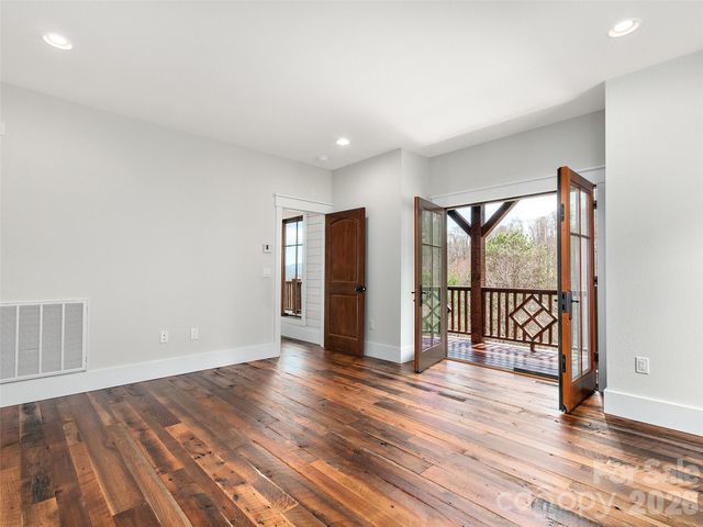 2670 Sleepy Hollow Drive, Waynesville, NC 28785