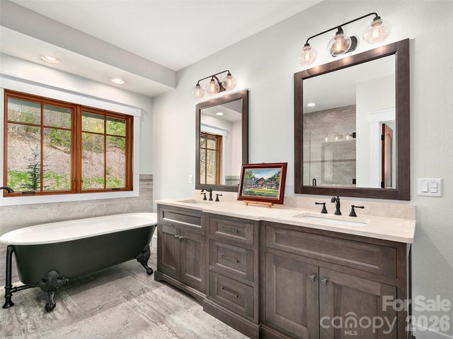 2670 Sleepy Hollow Drive, Waynesville, NC 28785