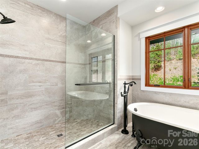 2670 Sleepy Hollow Drive, Waynesville, NC 28785