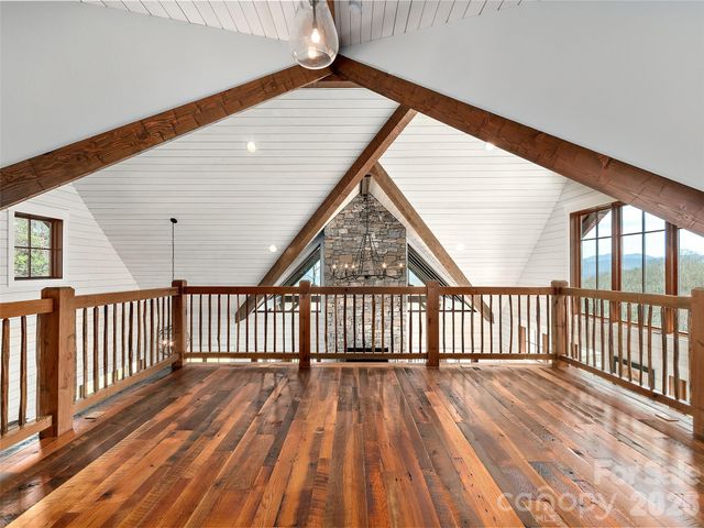 2670 Sleepy Hollow Drive, Waynesville, NC 28785