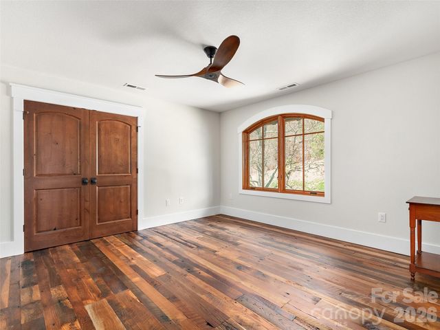 2670 Sleepy Hollow Drive, Waynesville, NC 28785