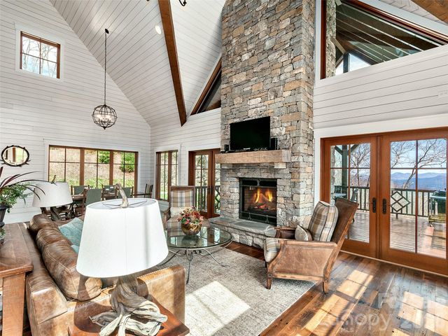 2670 Sleepy Hollow Drive, Waynesville, NC 28785