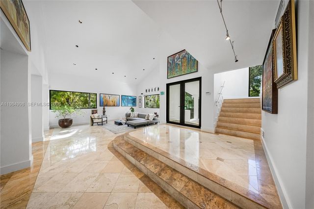 5981 SW 136th St, Pinecrest, FL 33156